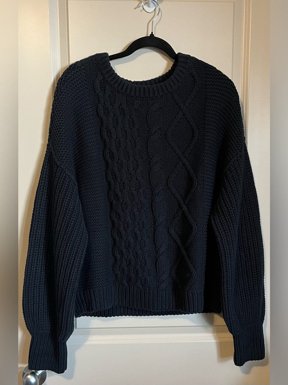 Free People Black Cable Knit Swearer Size Medium